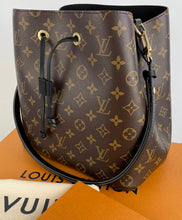 Load image into Gallery viewer, Louis Vuitton neo noe in noir