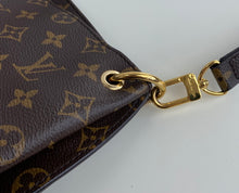 Load image into Gallery viewer, Louis Vuitton metis hobo