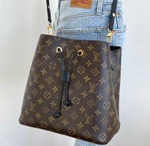 Load image into Gallery viewer, Louis Vuitton neo noe in noir