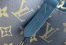 Load image into Gallery viewer, Louis Vuitton neo noe in noir