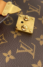 Load image into Gallery viewer, Louis Vuitton metis hobo