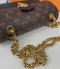 Load image into Gallery viewer, Louis Vuitton Victoire chain bag