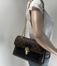 Load image into Gallery viewer, Louis Vuitton Victoire chain bag