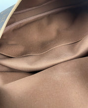 Load image into Gallery viewer, Louis Vuitton saumur MM 30