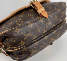 Load image into Gallery viewer, Louis Vuitton saumur MM 30