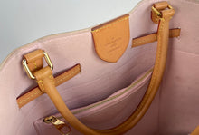 Load image into Gallery viewer, Louis Vuitton girolata in damier azur