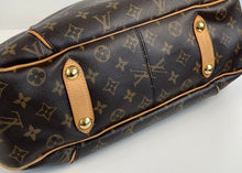 Load image into Gallery viewer, Louis Vuitton galliera PM in monogram