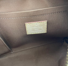 Load image into Gallery viewer, Louis Vuitton Thames pm in monogram