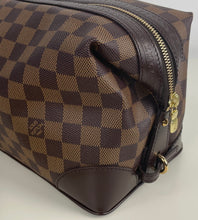Load image into Gallery viewer, Louis Vuitton vaslav toiletry in damier ebene