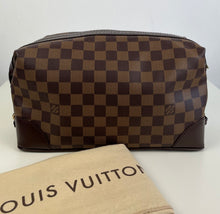 Load image into Gallery viewer, Louis Vuitton vaslav toiletry in damier ebene