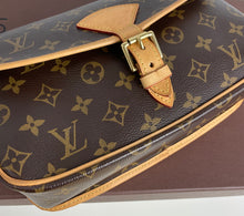 Load image into Gallery viewer, Louis Vuitton sologne monogram