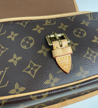 Load image into Gallery viewer, Louis Vuitton sologne monogram