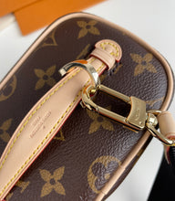 Load image into Gallery viewer, Louis Vuitton nano nice