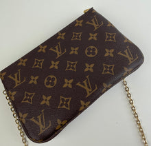 Load image into Gallery viewer, Louis Vuitton double zip pochette Vivienne