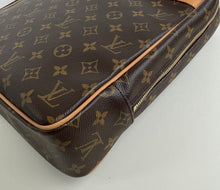 Load image into Gallery viewer, Louis Vuitton soft pegase briefcase