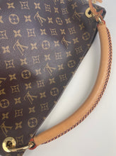 Load image into Gallery viewer, Louis Vuitton artsy MM