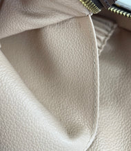 Load image into Gallery viewer, Louis Vuitton trousse toilette 28