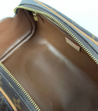 Load image into Gallery viewer, Louis Vuitton toiletry king size