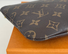 Load image into Gallery viewer, Louis Vuitton etui voyage pm