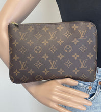 Load image into Gallery viewer, Louis Vuitton etui voyage pm