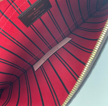Load image into Gallery viewer, Louis Vuitton pochette in damier ebene
