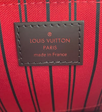 Load image into Gallery viewer, Louis Vuitton pochette in damier ebene