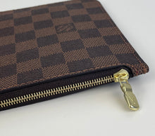 Load image into Gallery viewer, Louis Vuitton pochette in damier ebene