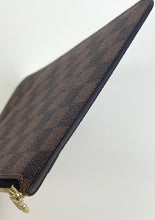 Load image into Gallery viewer, Louis Vuitton pochette in damier ebene
