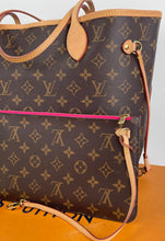 Load image into Gallery viewer, Louis Vuitton neverfull MM with pochette