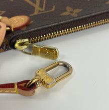Load image into Gallery viewer, Louis Vuitton pochette monogram