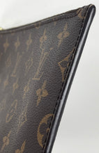 Load image into Gallery viewer, Louis Vuitton pochette monogram