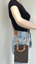 Load image into Gallery viewer, Louis Vuitton Petit Sac Plat in monogram
