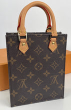 Load image into Gallery viewer, Louis Vuitton Petit Sac Plat in monogram