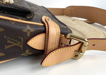 Load image into Gallery viewer, Louis Vuitton hudson pm in monogram