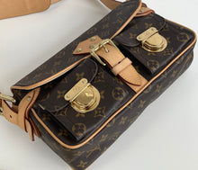Load image into Gallery viewer, Louis Vuitton hudson pm in monogram