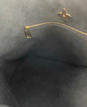 Load image into Gallery viewer, Louis Vuitton flower hobo noir