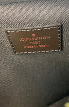 Load image into Gallery viewer, Louis Vuitton geronimos belt/ waist bag
