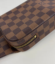 Load image into Gallery viewer, Louis Vuitton geronimos belt/ waist bag