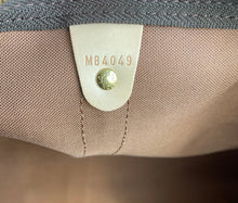 Load image into Gallery viewer, Louis Vuitton keepall 55 in monogram