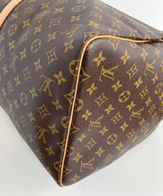 Load image into Gallery viewer, Louis Vuitton keepall 55 in monogram