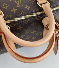 Load image into Gallery viewer, Louis Vuitton keepall 55 in monogram