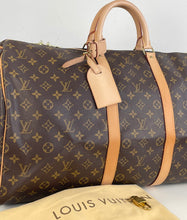 Load image into Gallery viewer, Louis Vuitton keepall 55 in monogram