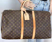 Load image into Gallery viewer, Louis Vuitton keepall 55 in monogram