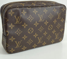 Load image into Gallery viewer, Louis Vuitton trousse toilette 23
