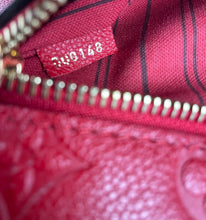 Load image into Gallery viewer, Louis Vuitton pochette metis in empreinte leather