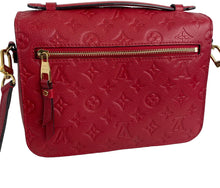 Load image into Gallery viewer, Louis Vuitton pochette metis in empreinte leather