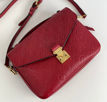 Load image into Gallery viewer, Louis Vuitton pochette metis in empreinte leather