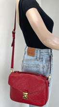 Load image into Gallery viewer, Louis Vuitton pochette metis in empreinte leather