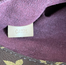 Load image into Gallery viewer, Louis Vuitton montaigne MM monogram