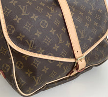 Load image into Gallery viewer, Louis Vuitton saumur 35 monogram messenger bag
